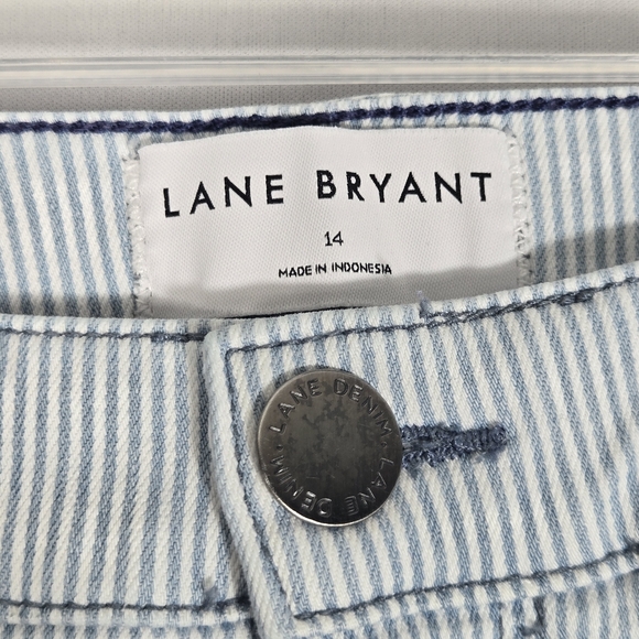 Lane Bryant Size 14 Wide Leg Crop Pinstripe Jean Culotte Capri High Rise 18" L - Picture 3 of 15